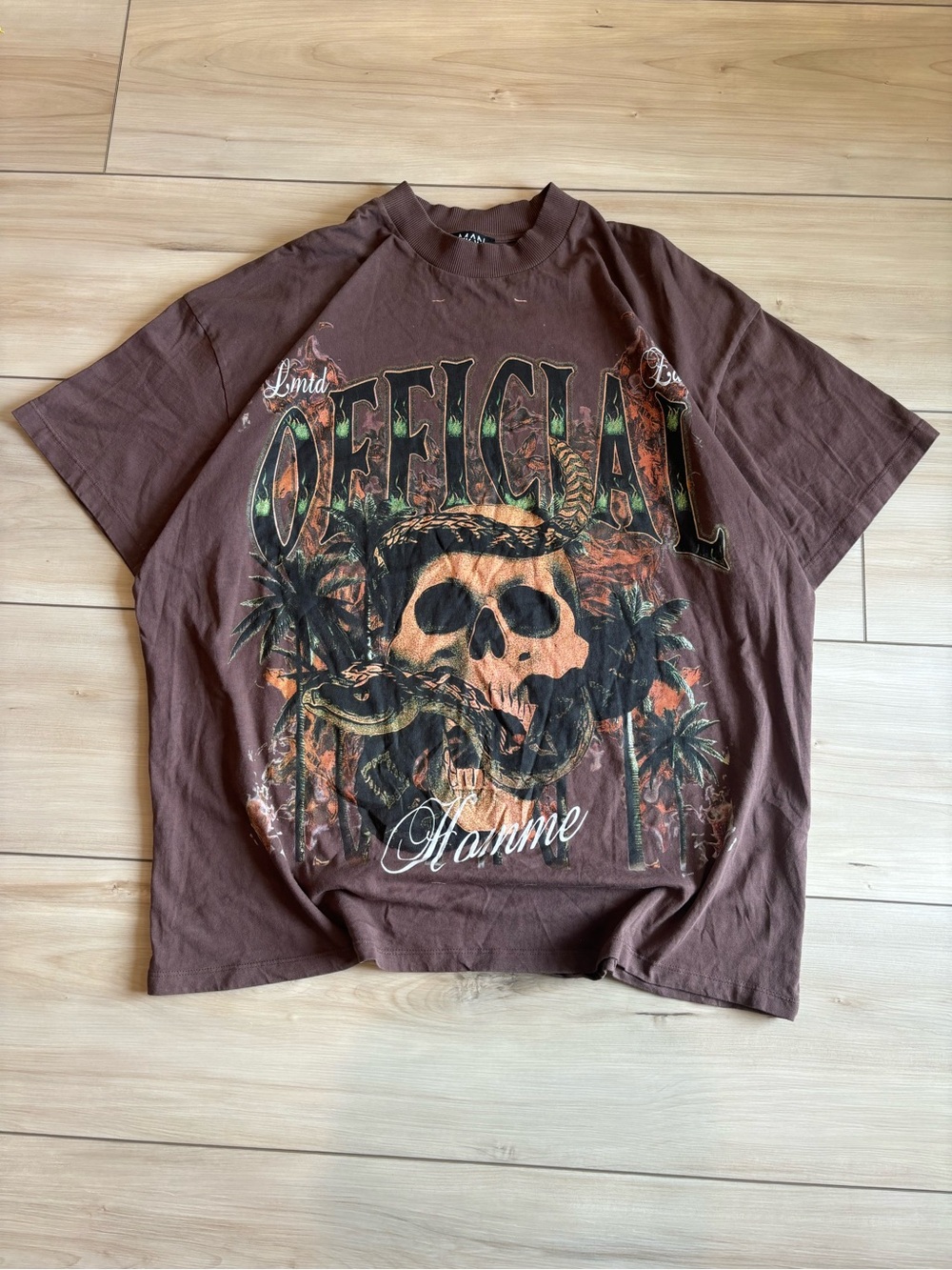 Boohoo Mens Y2K punk grunge Men’s Brown Skull & Palm Graphic Short Sleeve Tee